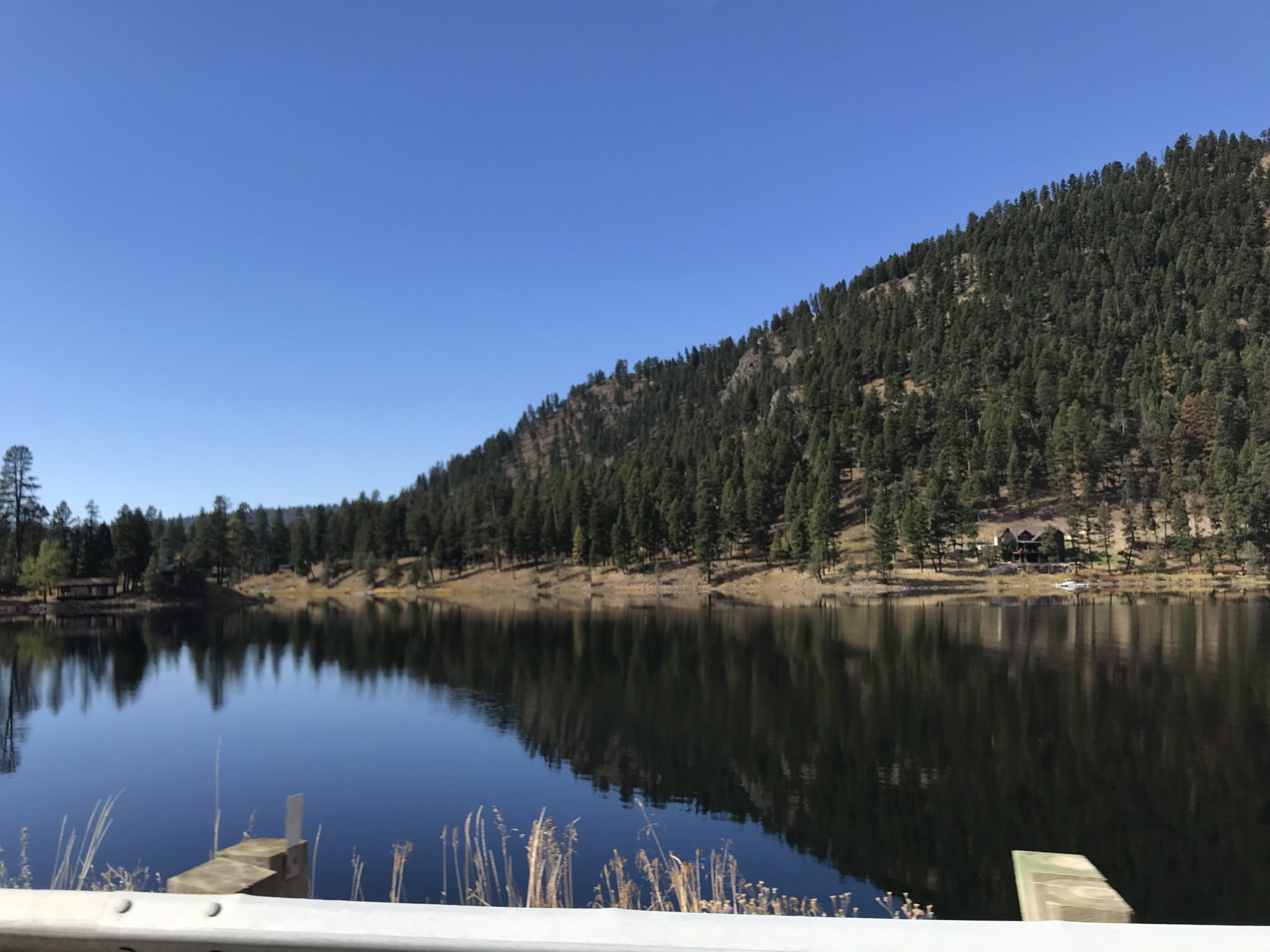 Flathead Lake, Montana: Just drivin’ down the road